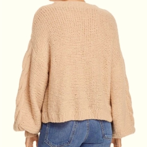 Eleven Six Alpaca Wool Blend Cropped Cable Knit Sweater - Picture 4 of 9